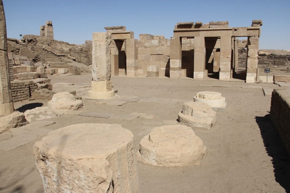 Recorrido por el Nilo Templo de Khnum en Elefantina. Foto de Google Maps de Alessandro Gafforini Recorrido por el Nilo Templo de Khnum en Elefantina