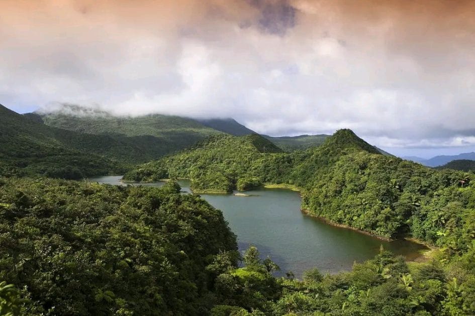 Atractivos turísticos de Dominica Parque Nacional Morne Trois Pitons