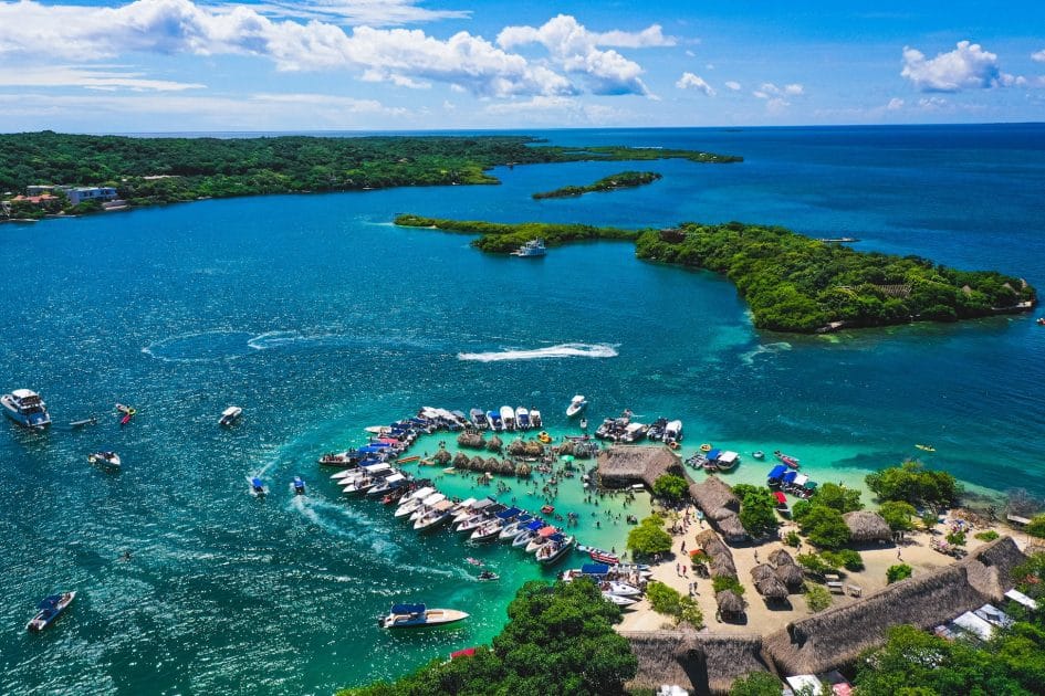 Islas de Colombia Yates y lanchas en Cholón