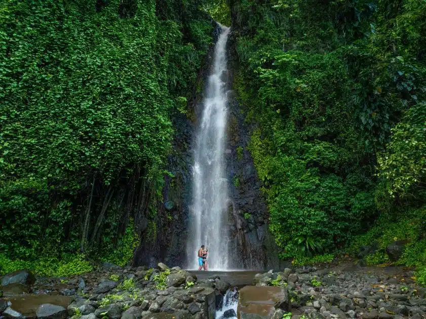 Turismo en San Vicente y las Granadinas Dark View Falls urismo en San Vicente y las Granadinas Dark View Falls