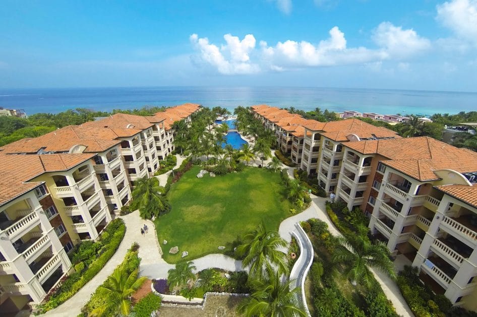 Viajes a las Islas de la Bahía de Honduras Infinity Bay Spa & Beach Resort