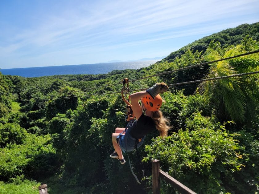 Viajes a las Islas de la Bahía de Honduras Tirolinas en Roatán