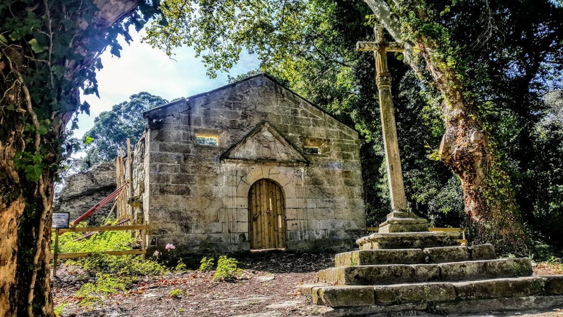 Islas de Galicia para visitar Capilla de Cortegada. Foto de Google Maps de alberto vázquez agrelo Islas de Galicia para visitar Capilla de Cortegada