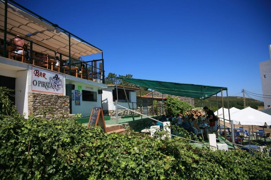 Islas de Galicia para visitar Restaurante en Ons. Foto de Google Maps de Bar O Pirata Islas de Galicia para visitar Restaurante en Ons