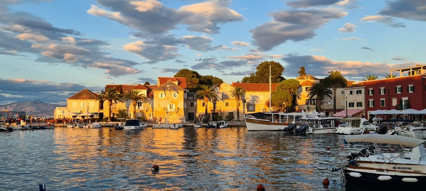Turismo en Croacia Atardecer en Sutivan. Foto de Google Maps de Bostjan Potisek Turismo en Croacia Atardecer en Sutivan