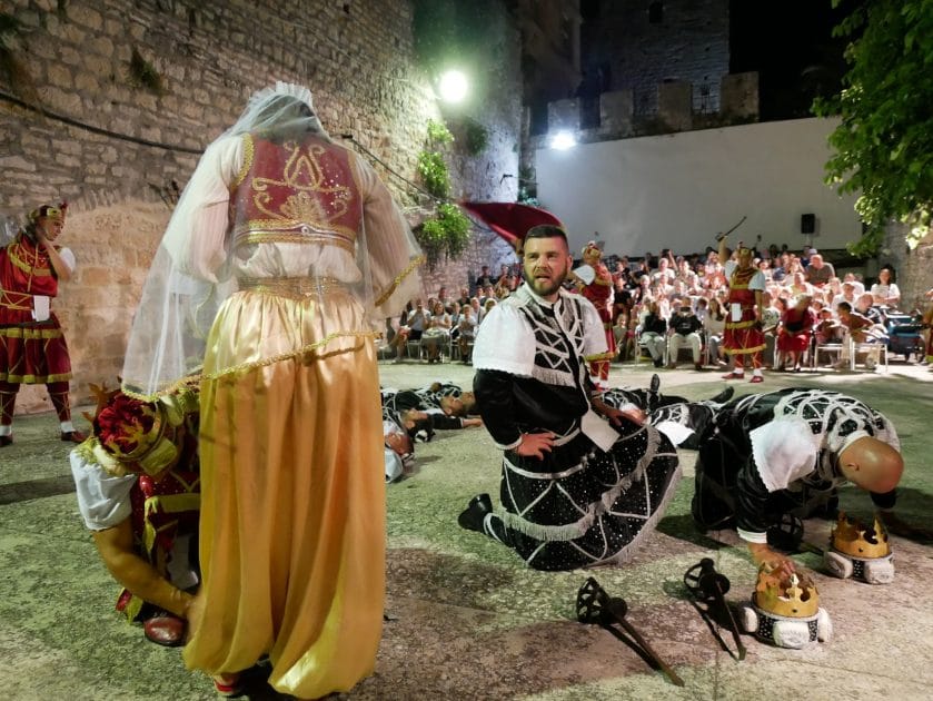 Turismo en Croacia Danza Moreska. Foto de Google Maps de Owen Lincoln Turismo en Croacia Danza Moreska
