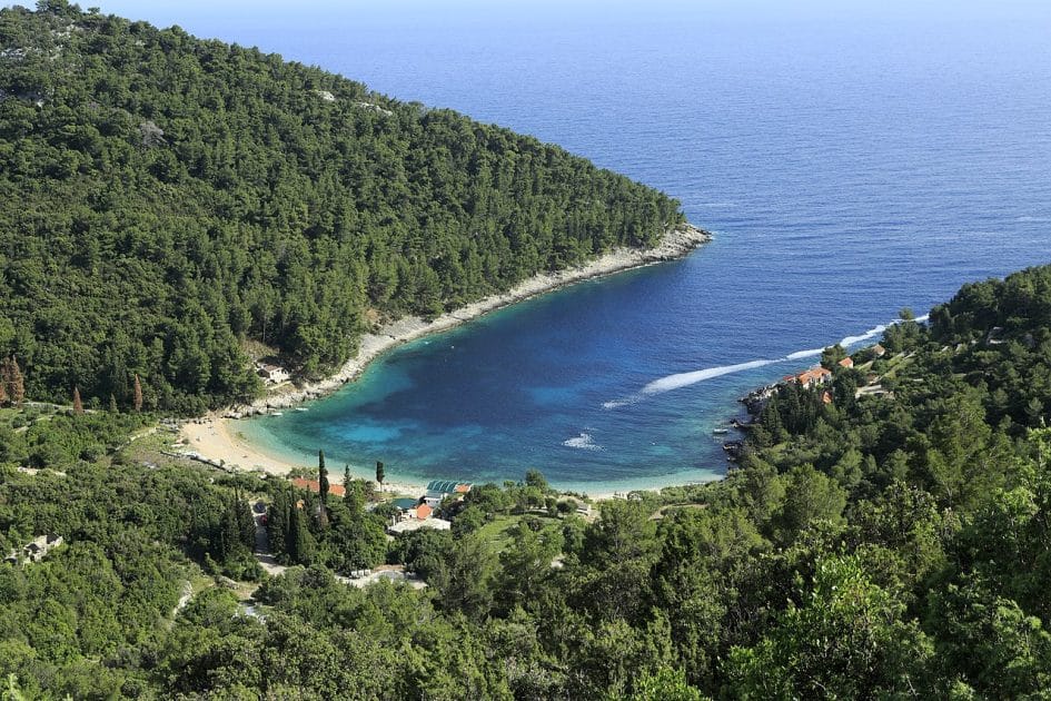 Turismo en Croacia Pupnatska Luka. Autor Falk2, CC BY SA 3.0 Turismo en Croacia Pupnatska Luka