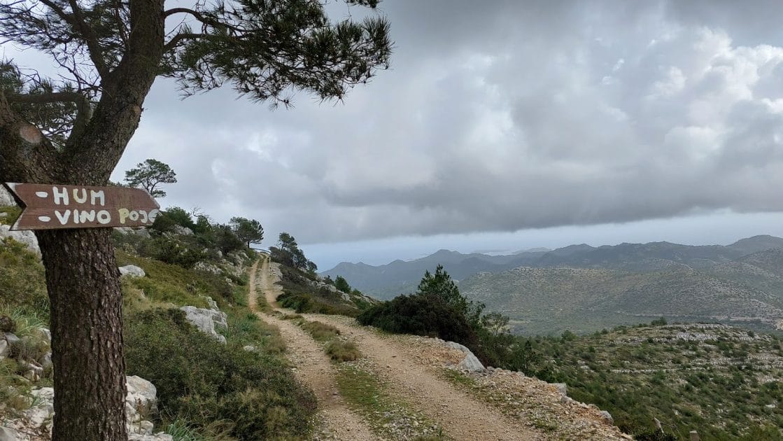 Turismo en Croacia Ruta senderista de Hum. Foto de Google Maps de Dragan Trboglav Turismo en Croacia Ruta senderista de Hum