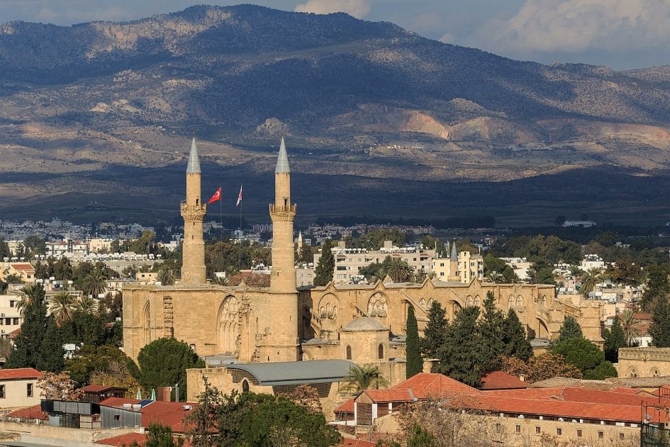 Viaje a Chipre en 7 días Mezquita Selimiye en Nicosia Viaje a Chipre en 7 días Mezquita Selimiye en Nicosia