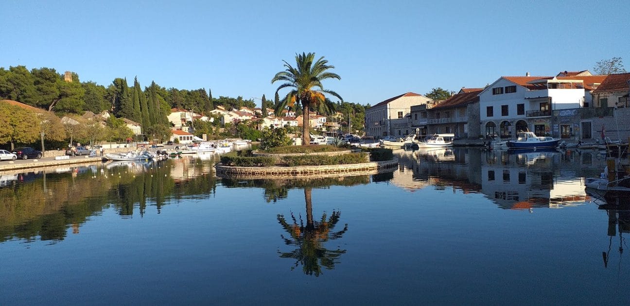 Qué ver en Hvar, Croacia Puerto de Vrboska