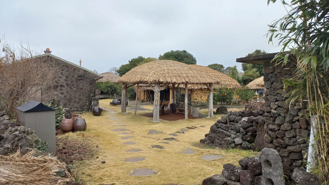 Turismo en la isla de Jeju, Corea del Sur Seongeup Folk Villa