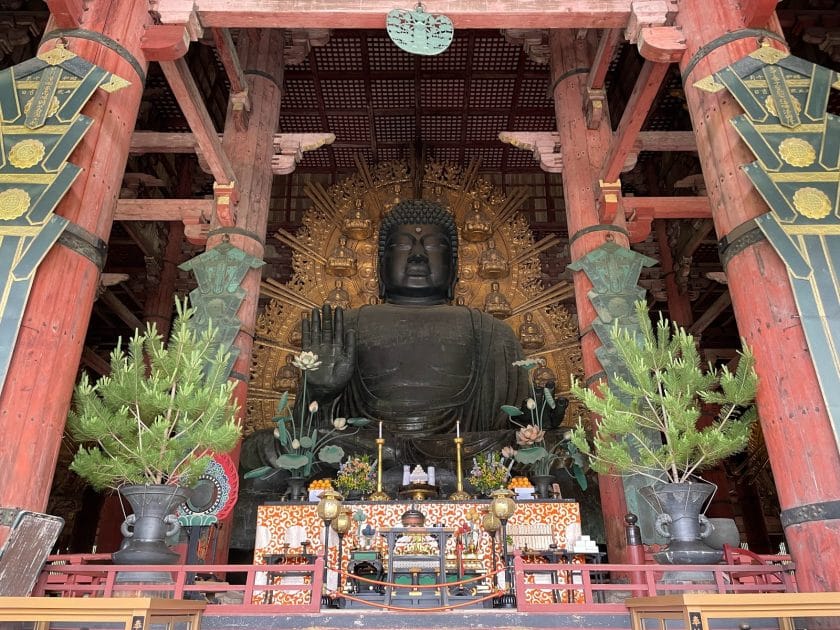 Viaje a Japón en 10 días Buda gigante en el Templo Todai ji