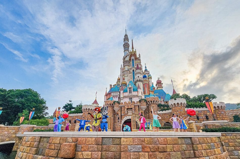 Visitar Hong Kong, China Disneyland Hong Kong. By Ashwin Kumar, CC BY SA 2.0 Visitar Hong Kong, China Disneyland Hong Kong