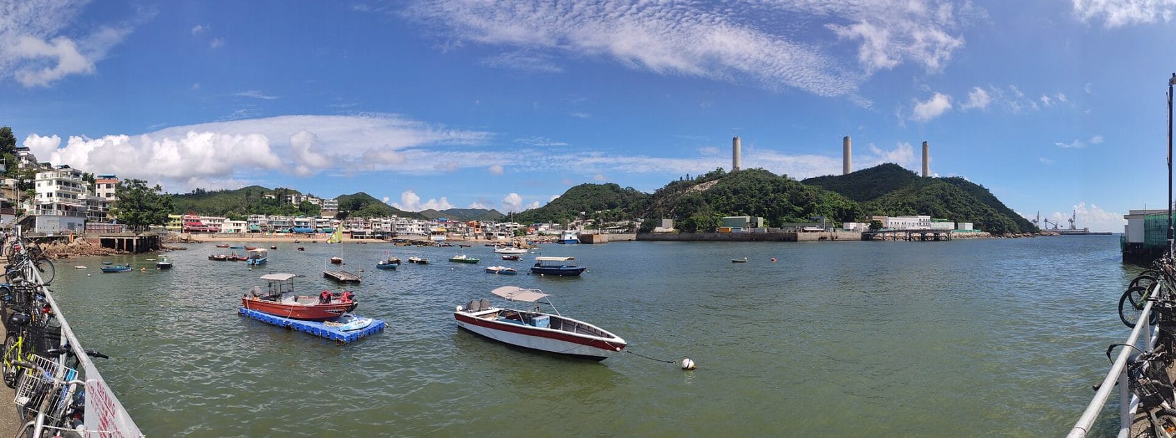 Visitar Hong Kong, China Yung Shue Wan. By Nhk9 Own work, CC BY SA 4.0 Visitar Hong Kong, China Yung Shue Wan