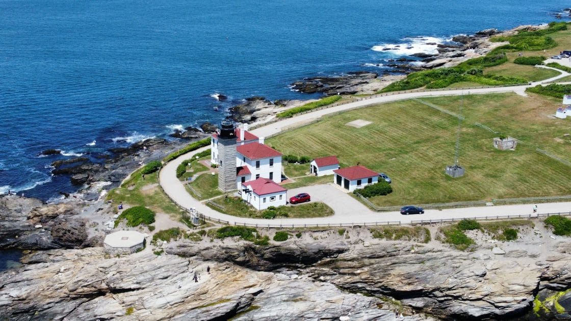 Mejores islas de Estados Unidos Faro del Beavertail State Park