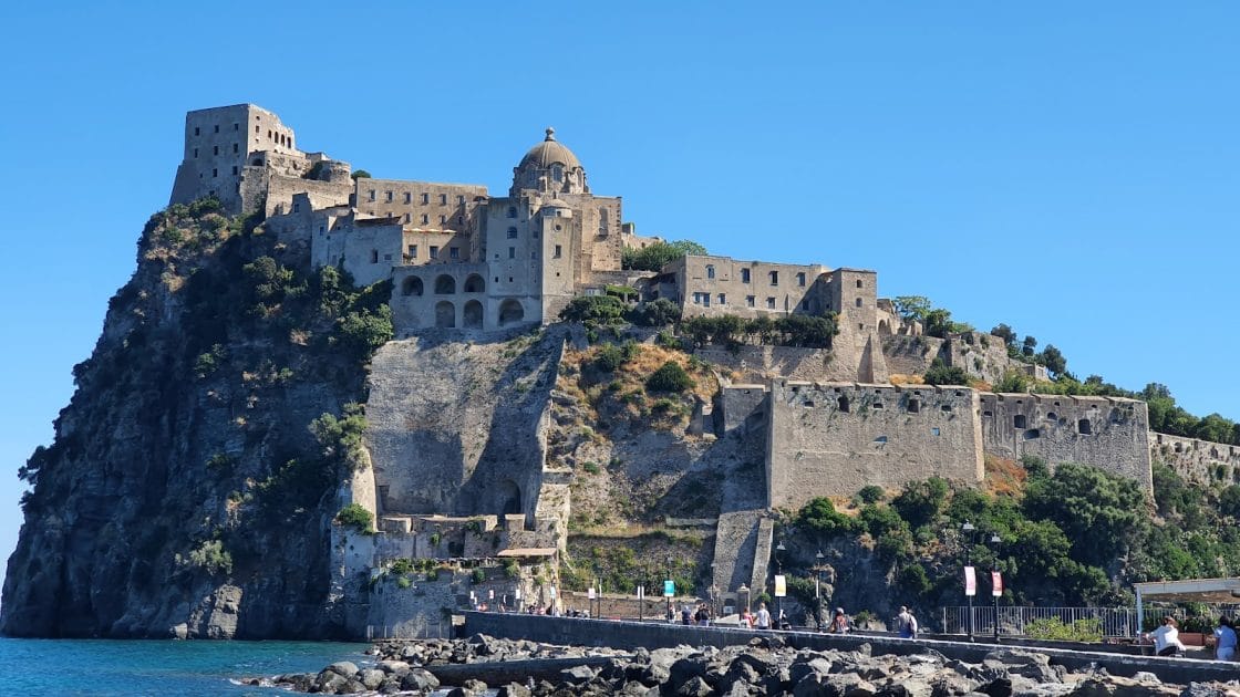 Turismo en Italia Castillo Aragonés de Isquia