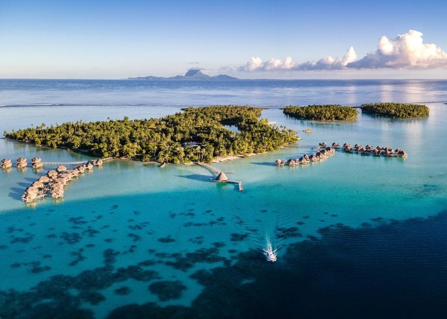 Viaje a la Polinesia Francesa Bungalows sobre el agua en Taha´a
