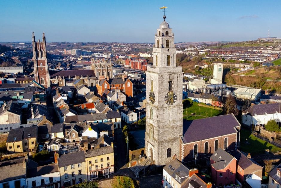 Viaje por Irlanda en 7 días Iglesia de Santa Ana en Cork. Foto de Google Maps de Adrian Cotter Viaje por Irlanda en 7 días Iglesia de Santa Ana en Cork