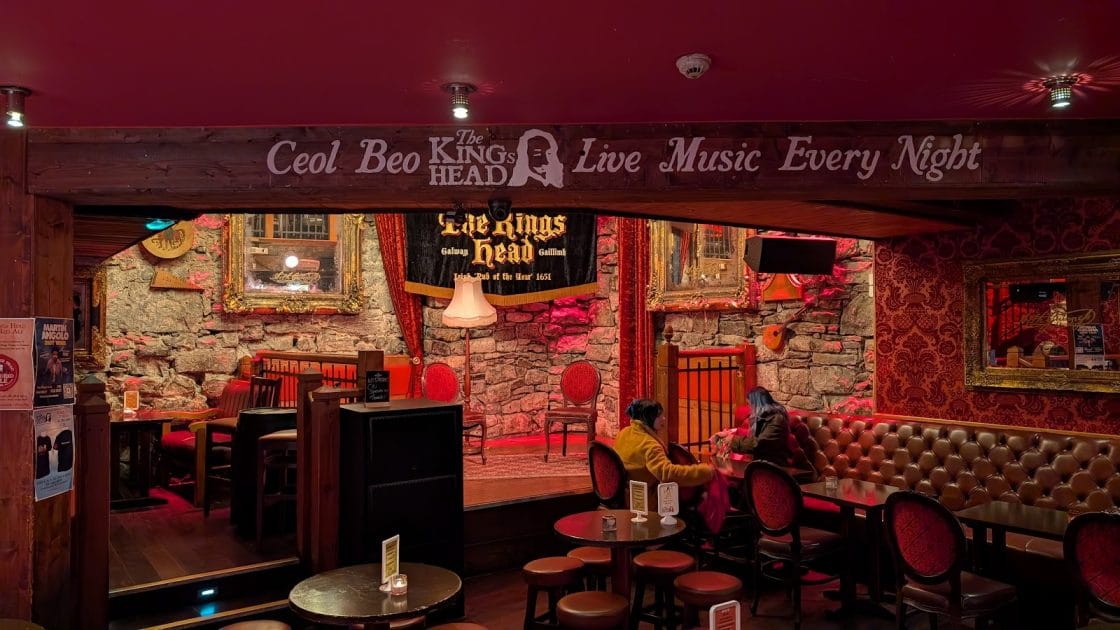 Viaje por Irlanda en 7 días Pub The King´s Head en Galway. Foto de Google Maps de Lukas Heiner Viaje por Irlanda en 7 días Pub The King´s Head en Galway