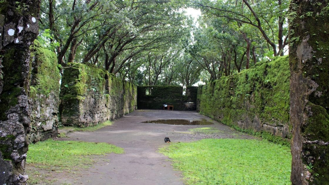 Mejores islas filipinas Ruinas de la iglesia de Guiob