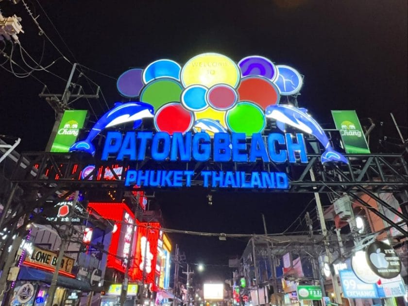 Viaje a Phuket, Tailandia Patong Beach de noche