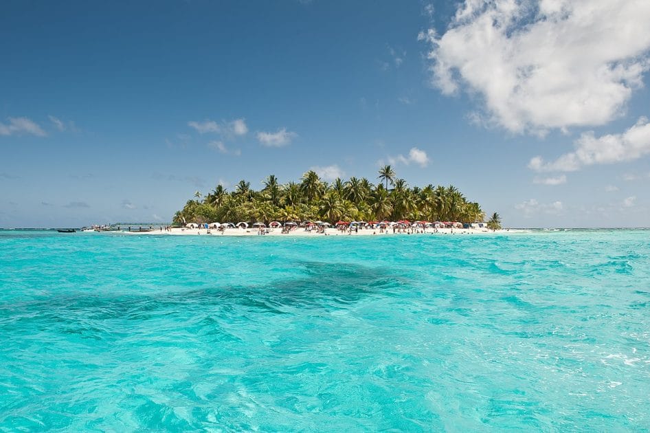 Playas de San Andrés, Providencia y Santa Catalina Johnny Cay. By Mario Carvajal Own work, CC BY 3.0 Playas de San Andrés, Providencia y Santa Catalina Johnny Cay