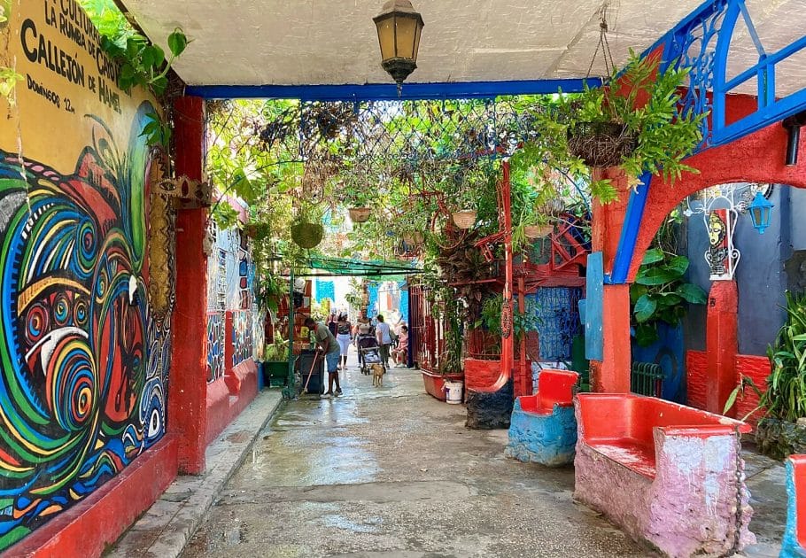 Viaje a La Habana Callejón de Hamel