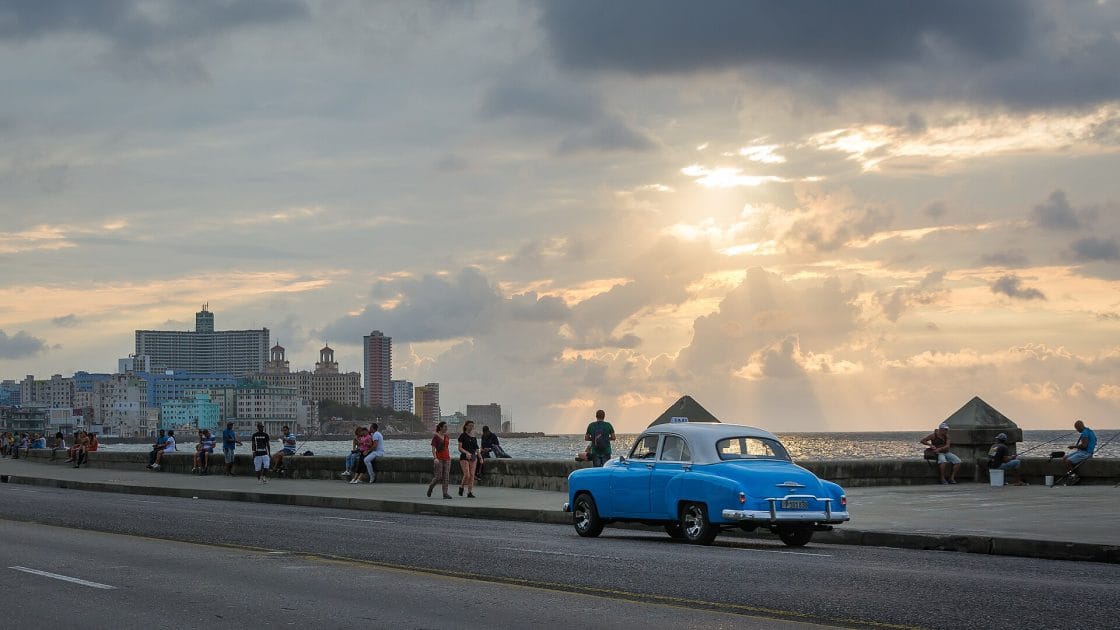 Viaje a La Habana El Malecón de La Habana