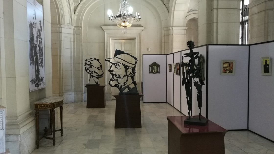 Viaje a La Habana Exposición en el Museo de la Revolución