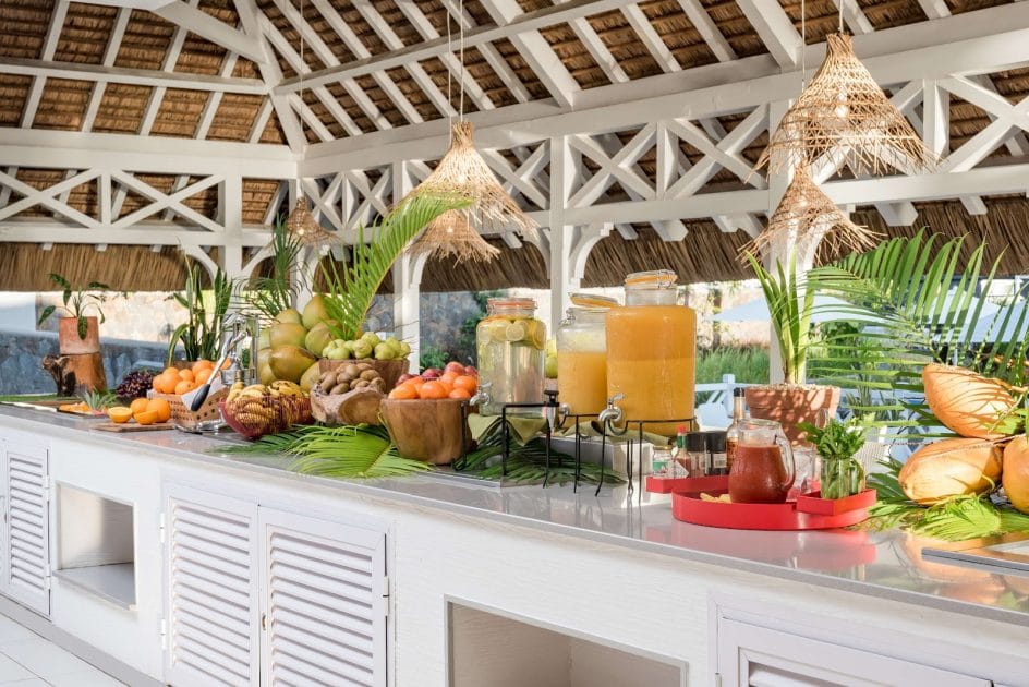 Hoteles de isla Mauricio todo incluido Buffet del Radisson Blu Azuri Resort & Spa. Foto de Google Maps de Radisson Blu Azuri Resort & Spa, Mauritius