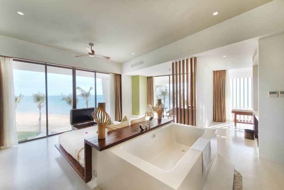 Hoteles en Phu Quoc, Vietnam - Habitación con bañera gigante en The Shell Resort