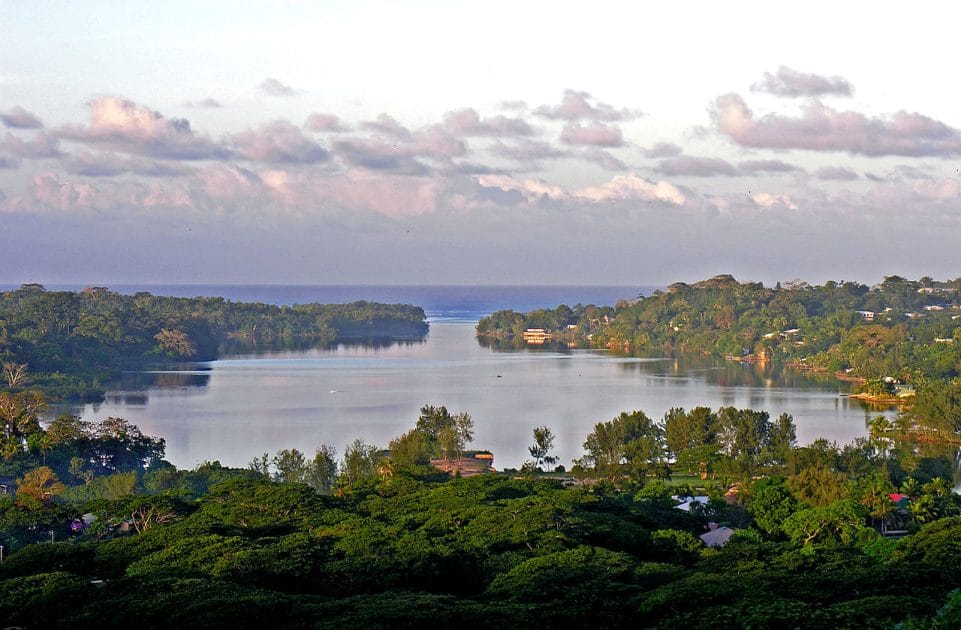 Viaje a la isla tropical de Vanuatu Vila Bay en Efate Island