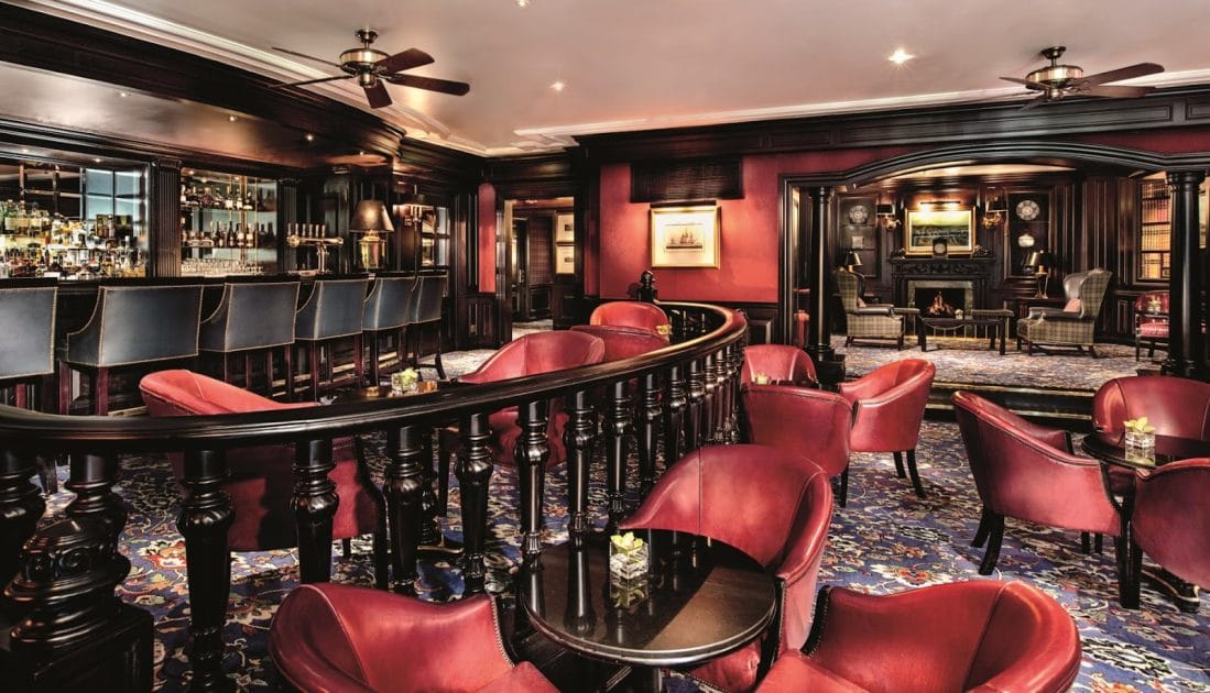 Viaje al Reino de Baréin The Burlington Club, un elegante lugar donde beber alcohol