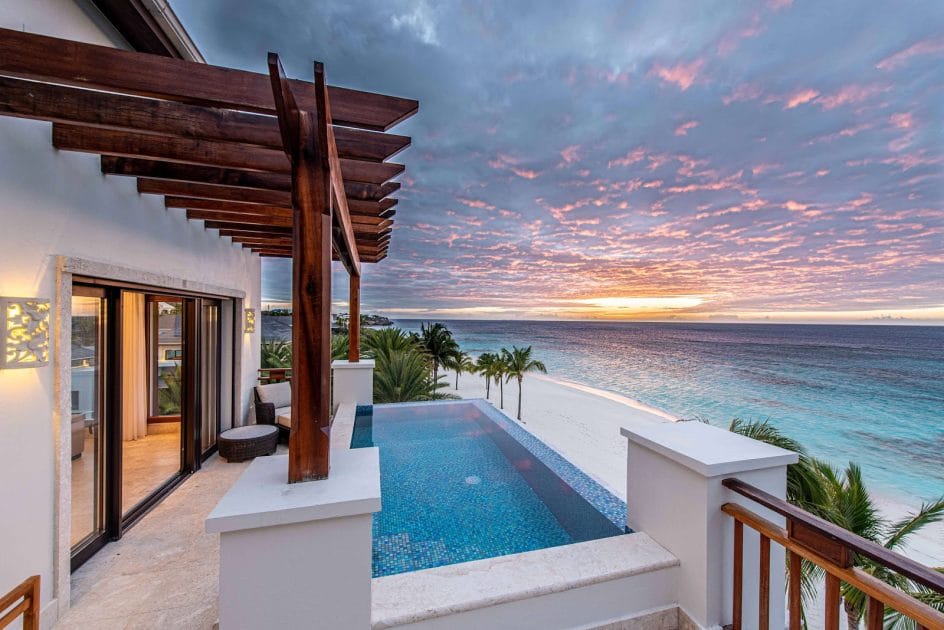 Mejores hoteles en Isla Anguila Terraza del Zemi Beach House. Foto de Google Maps de Zemi Beach House, LXR Hotels & Resorts Mejores hoteles en Isla Anguila Terraza del Zemi Beach House.