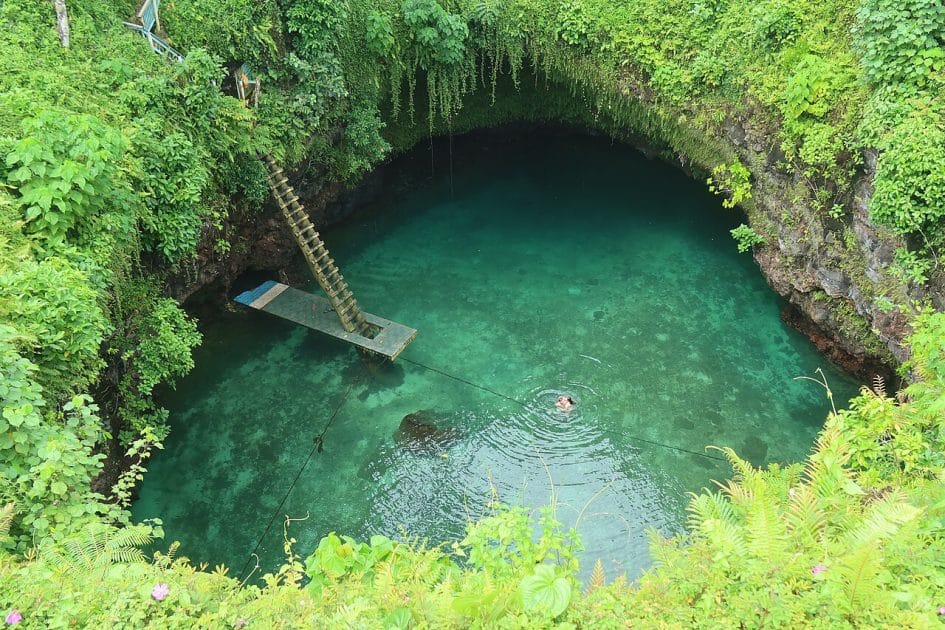Turismo en Samoa, Oceanía To Sua Ocean Trench. By Gelu Purcelu Own work, CC BY SA 4.0 Turismo en Samoa, Oceanía To Sua Ocean Trench