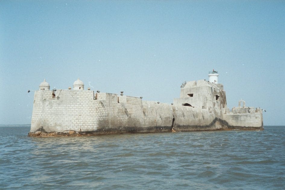 Turismo en isla Diu, India Fuerte Panikotha