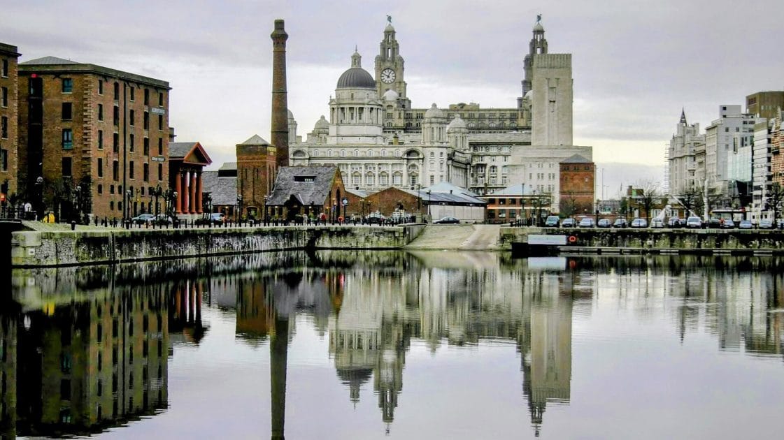 Viaje en tren por Gran Bretaña Muelle de Liverpool