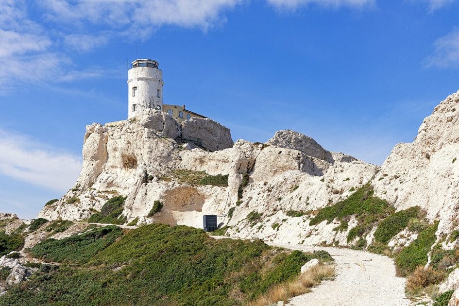 Islas de Frioul, Marsella Sémaphore de Pomègues. Par Dkiechle — Travail personnel, CC BY SA 4.0 Islas de Frioul, Marsella Sémaphore de Pomègues