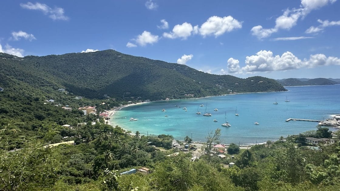 Territorios británicos de ultramar en el Caribe Cane Garden Bay