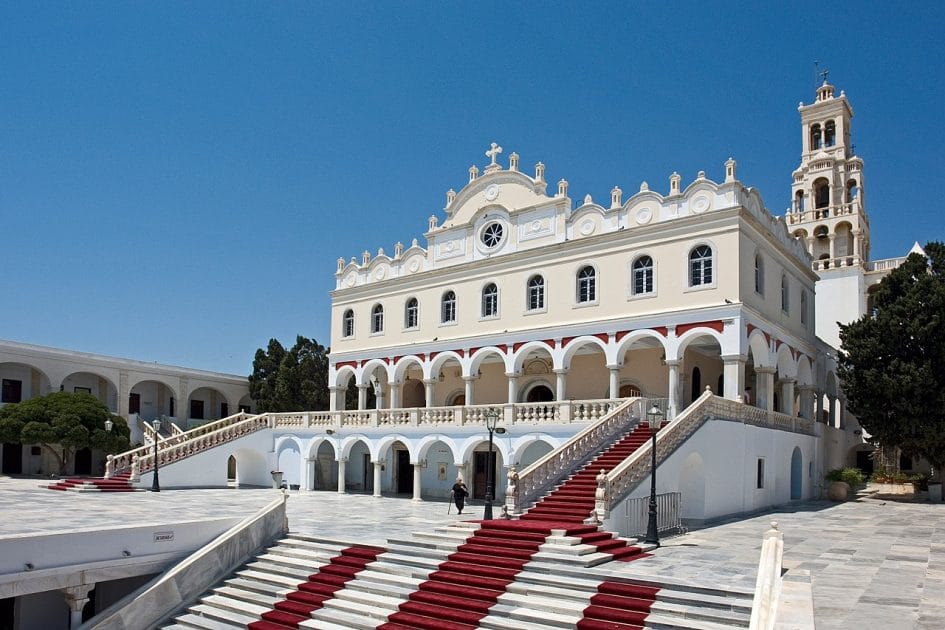 Mejores islas Cícladas para visitar Panagia Evangelistria