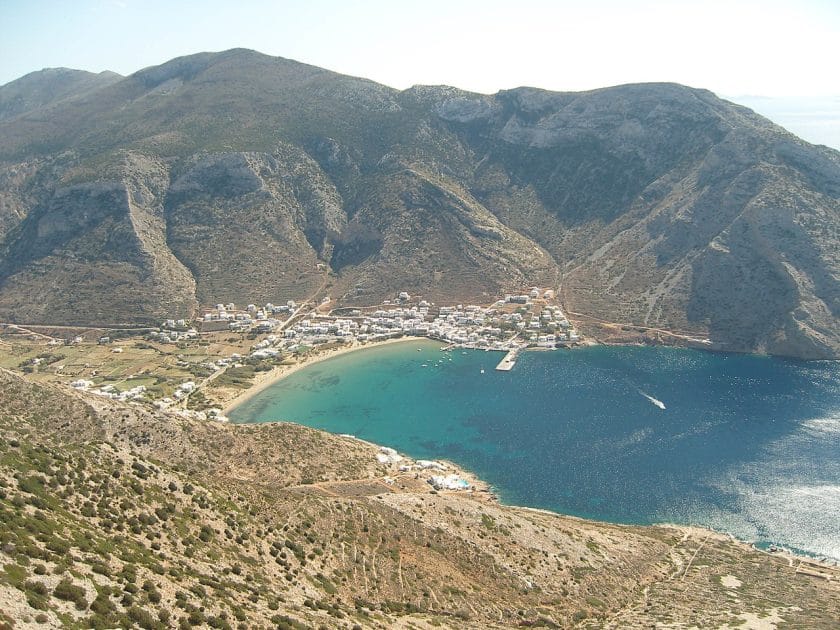 Mejores islas Cícladas para visitar Puerto de Kamares