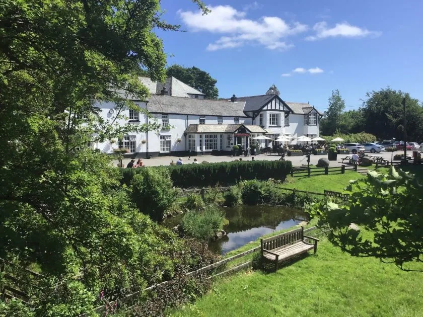 Ruta por el sur de Inglaterra de 10 dias Two Bridges Hotel