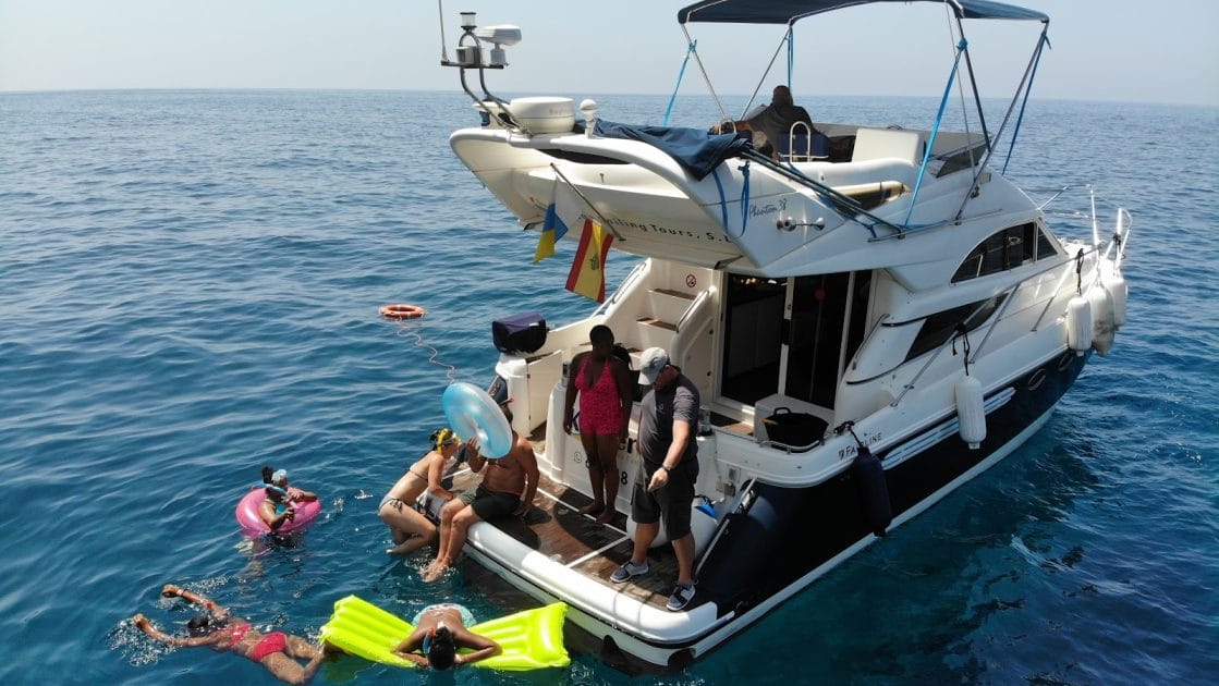 Qué hacer y qué ver en Puerto de Mogán Actividades acuáticas