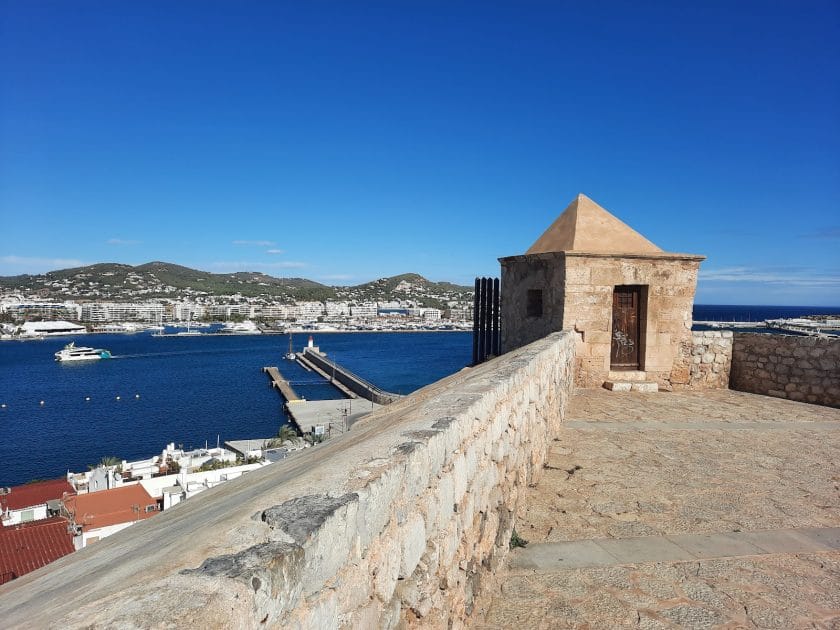 Vistas de Ibiza desde el Baluarte de Santa Llúcia