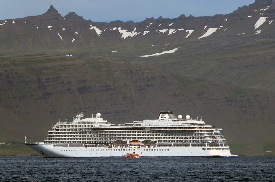 Crucero en Djúpivogur By Wolfgang Fricke Own work, CC BY 3.0 Crucero en Djúpivogur