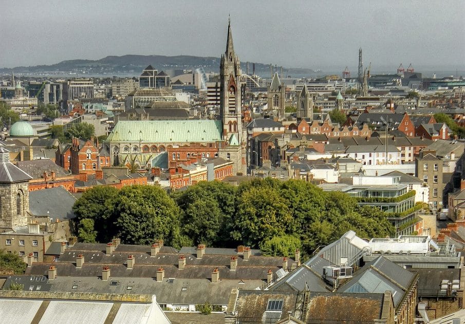 Vistas de Dublín By psyberartist View from Gravity Bar at the top of Guinness Storehouse (Dublin, Ireland), CC BY 2.0 escalas de crucero por Irlanda. Vistas de Dublín
