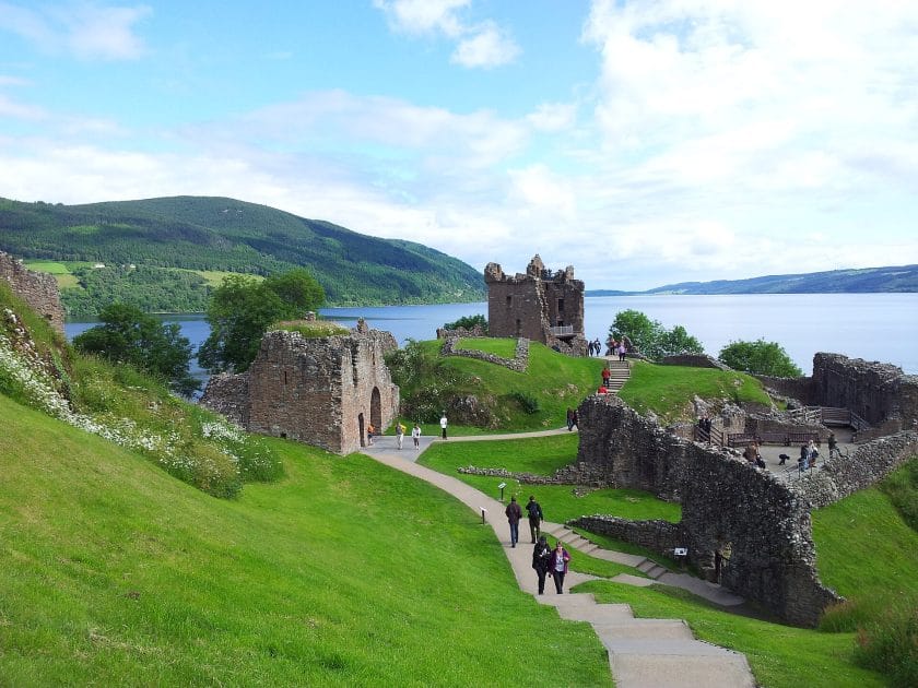 Castillo de Urquhart By LornaMCampbell Own work, CC BY SA 4.0 Castillo de Urquhart