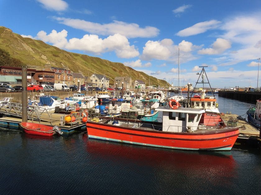 Puerto de Scrabster By Harbour at Scrabster by Colin Park, CC BY SA 2.0 Puerto de Scrabster