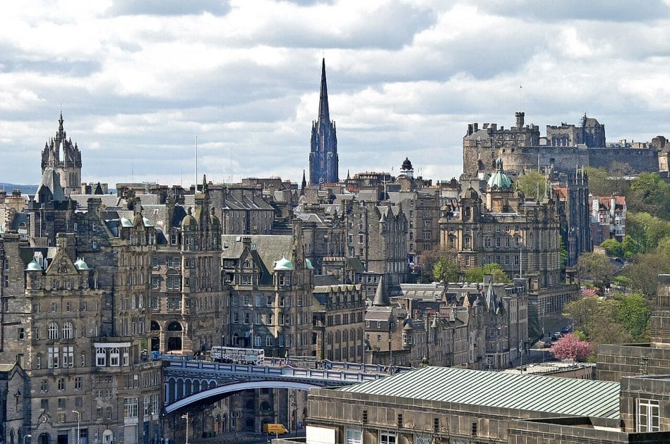 Vistas de Edimburgo By W. Bulach Own work, CC BY SA 4.0 Vistas de Edimburgo
