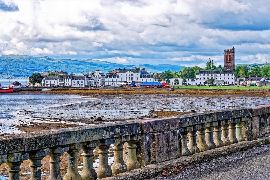 Vistas de Inveraray By Holger Uwe Schmitt Own work, CC BY SA 4.0 Vistas de Inveraray